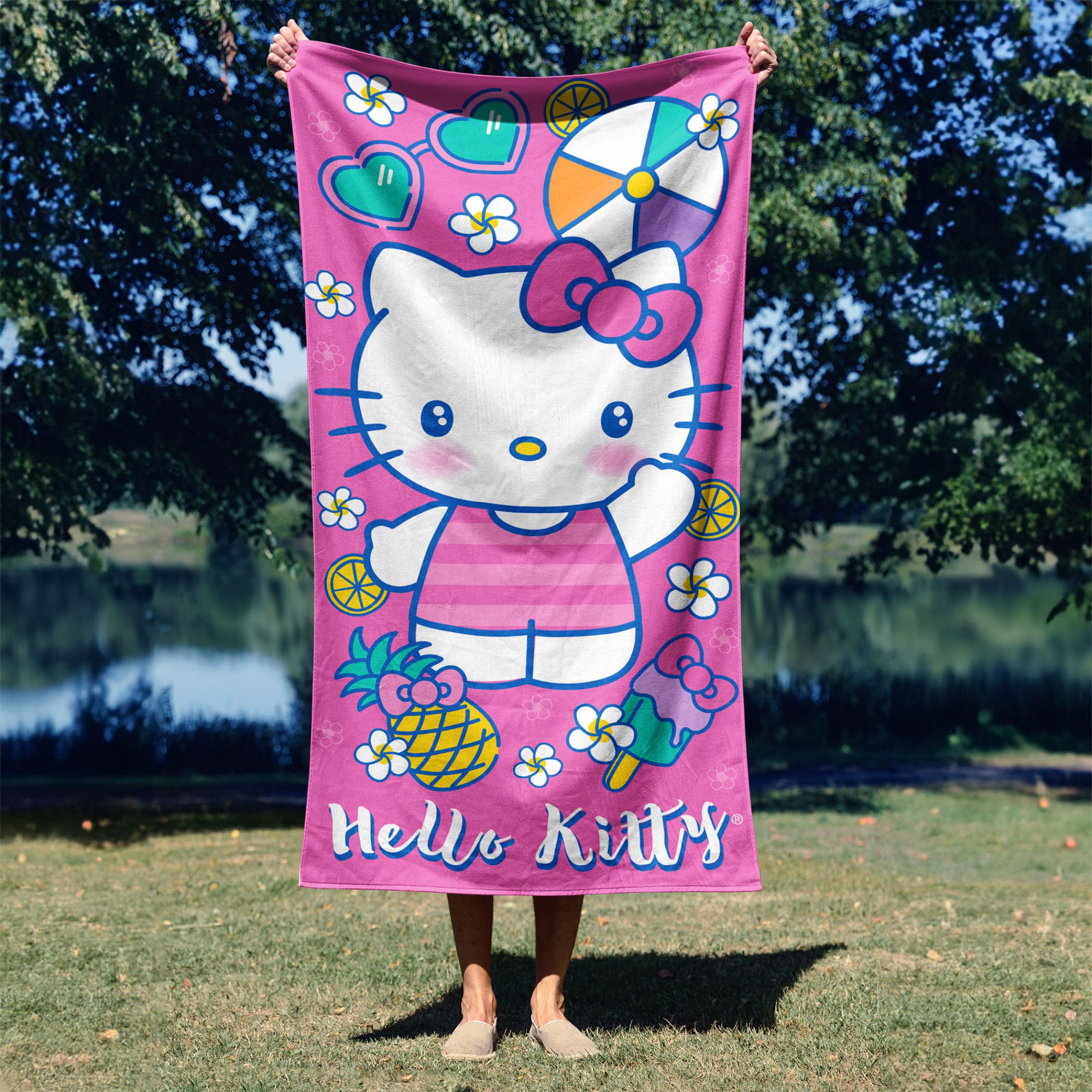 Hello Kitty Sanrio Vacay Kitty 30"x60" Microfiber Beach Towel